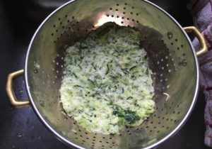 easy zucchini bread shreds draining easy zucchini ideas