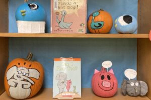 book character pumpkins ideas elephant and piggie