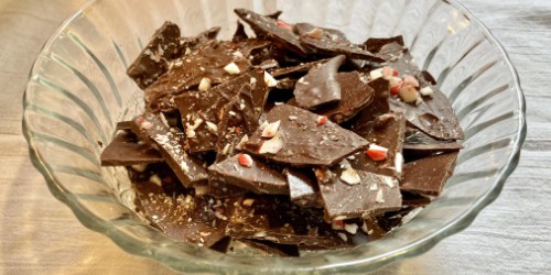 how to make dark chocolate peppermint bark: dark chocolate peppermint bark in a bowl