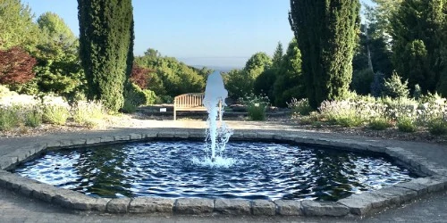 oregon garden resort fountain
