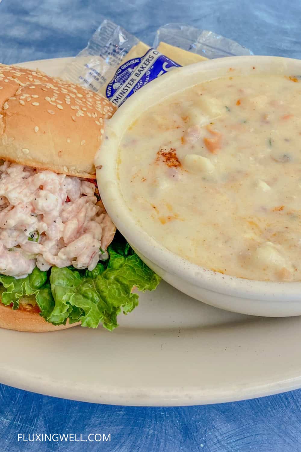 things to do in newport oregon Mo's clam chowder