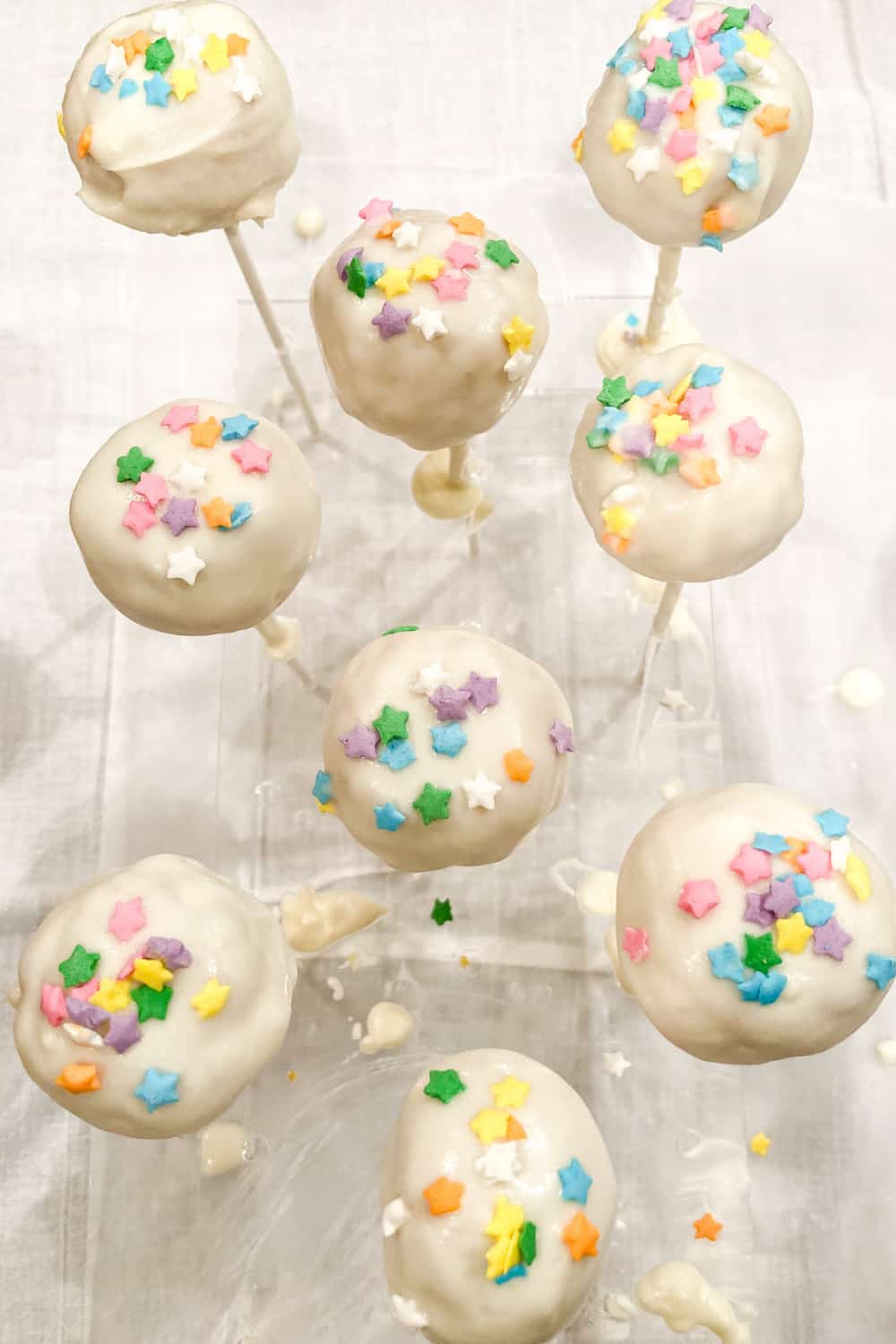 cake pops fron leftover cake in stand