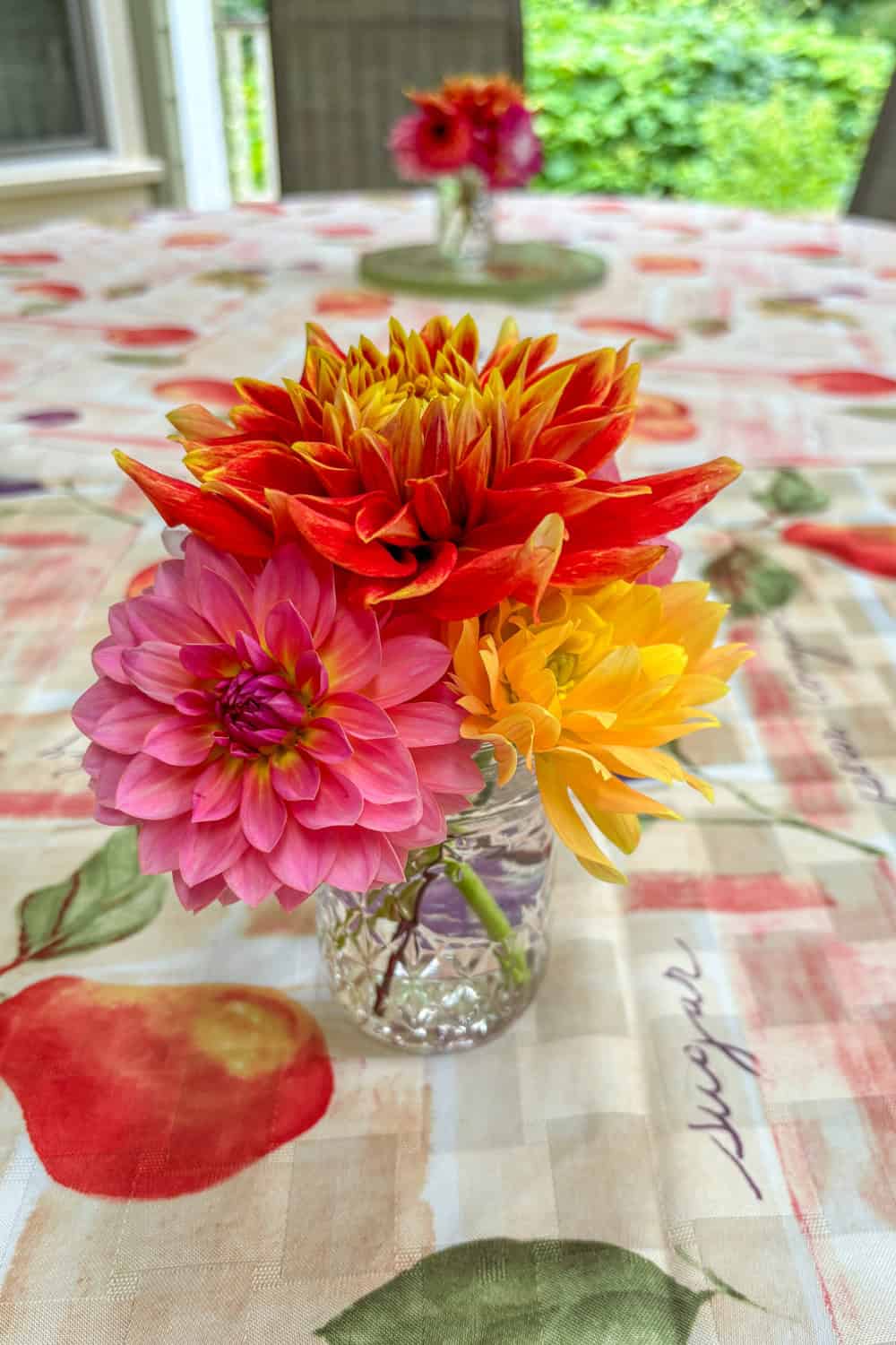 dahlia party ideas dahlia party decorations mini flower bouquets