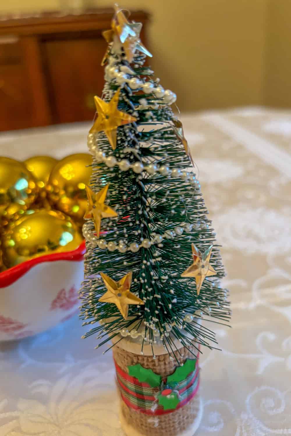 easy DIY Christmas decorations mini tree