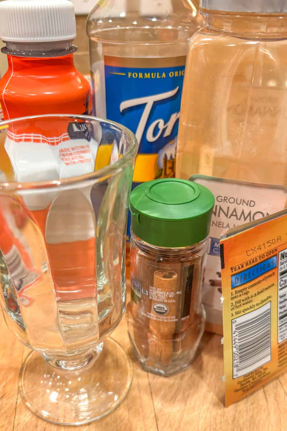 Sugar free apple cider drink with caramel and cinnamon ingredients